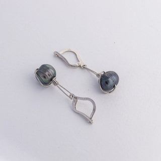 Black Hanging Pearls - Earrings