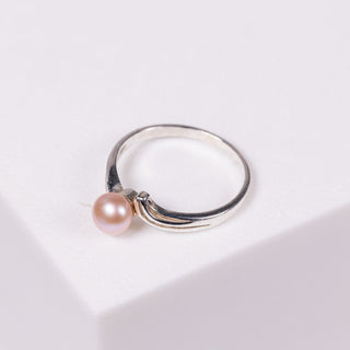 Classic Single Pearl - Ring