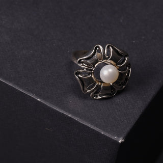 Flower to the Pearl - Ring, Earrings, Pendant